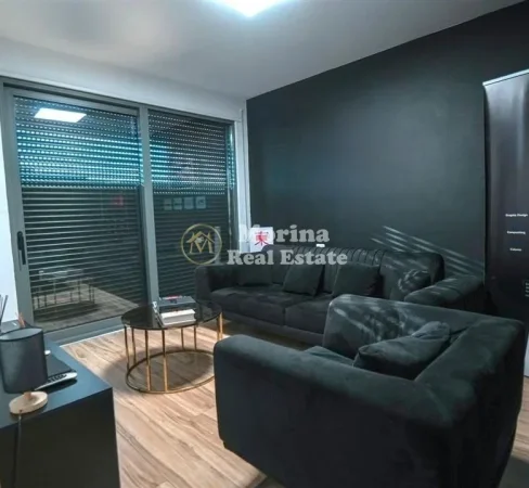 Tirane, jepet me qera ambjent biznesi Kati 6, 132 m² 800 € (Don Bosko)