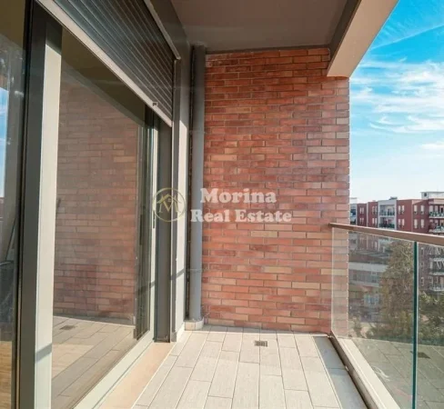 Tirane, jepet me qera ambjent biznesi Kati 6, 132 m² 800 € (Don Bosko)