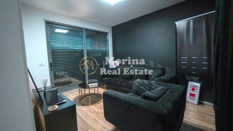 Tirane, jepet me qera ambjent biznesi Kati 6, 132 m² 800 € (Don Bosko)