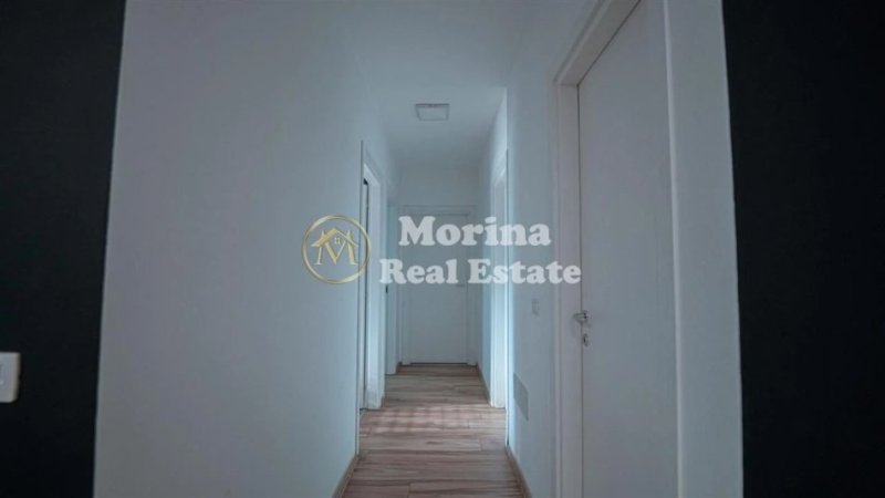 Tirane, jepet me qera ambjent biznesi Kati 6, 132 m² 800 € (Don Bosko)
