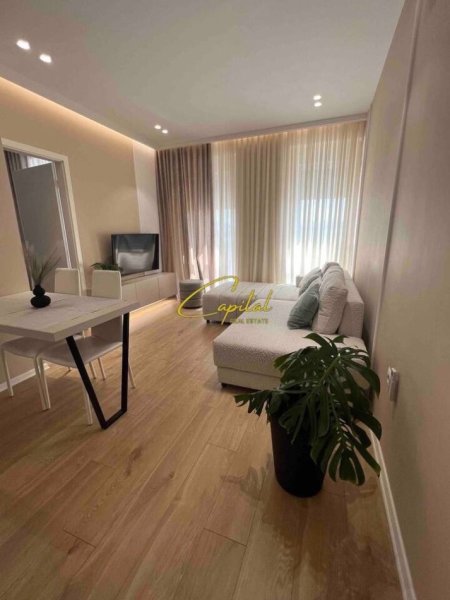 Tirane, jepet me qera apartament 1+1 Kati 8, 60 m² 600 € (RRUGA SIRI KODRA)