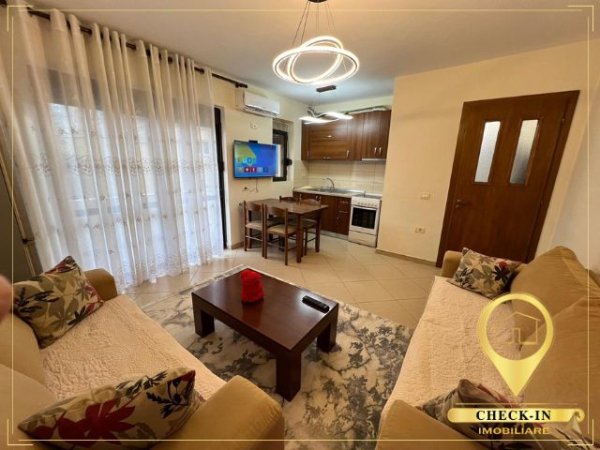 Tirane, jepet me qera apartament 1+1+Aneks+Ballkon , 65 m² 500 € (Rruga Karl Gega)