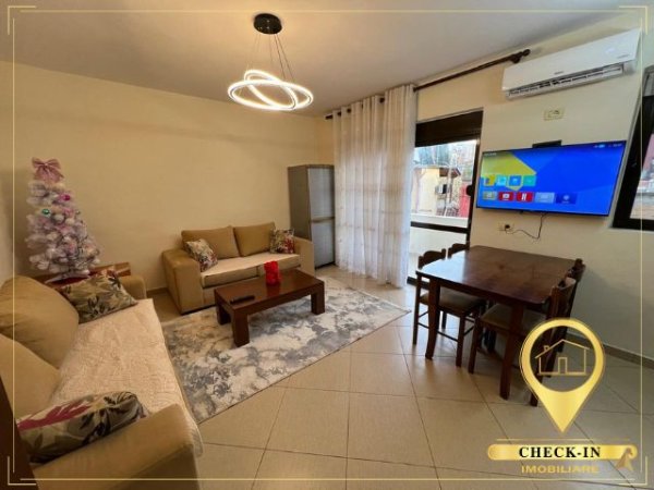 Tirane, jepet me qera apartament 1+1+Aneks+Ballkon , 65 m² 500 € (Rruga Karl Gega)