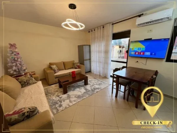 Tirane, jepet me qera apartament 1+1+Aneks+Ballkon , 65 m² 500 € (Rruga Karl Gega)