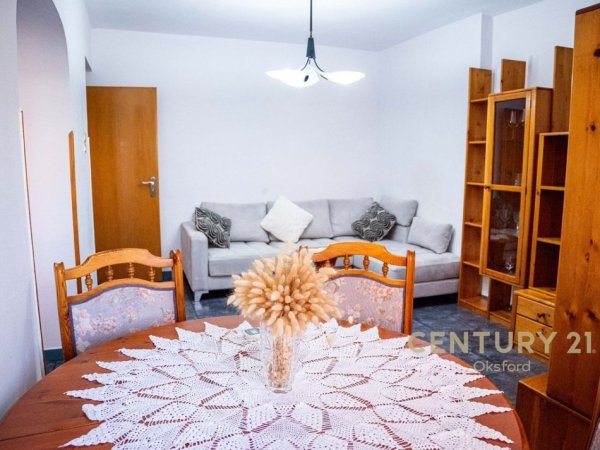 Tirane, jap me qera apartament 2+1 Kati 4, 71 m² 520 € (Pazari i Ri)