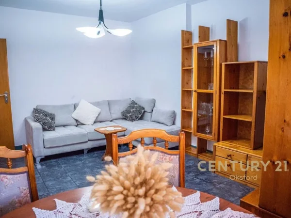Tirane, jap me qera apartament 2+1 Kati 4, 71 m² 520 € (Pazari i Ri)
