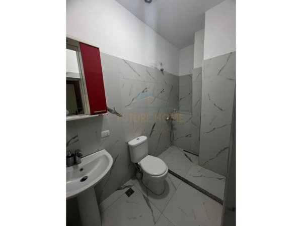 Durres, jepet me qera apartament 1+1 Kati 2, 44 m² 220 € (durres)