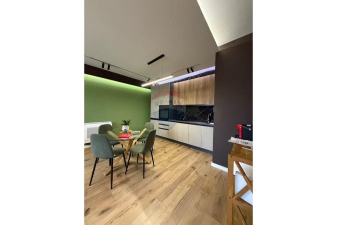 Tirane, jepet me qera apartament 2+1+Aneks+Ballkon Kati 4, 115 m² 1.500 € (Olimpiku)