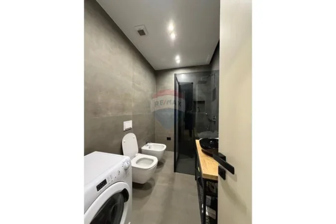 Tirane, jepet me qera apartament 2+1+Aneks+Ballkon Kati 4, 115 m² 1.500 € (Olimpiku)
