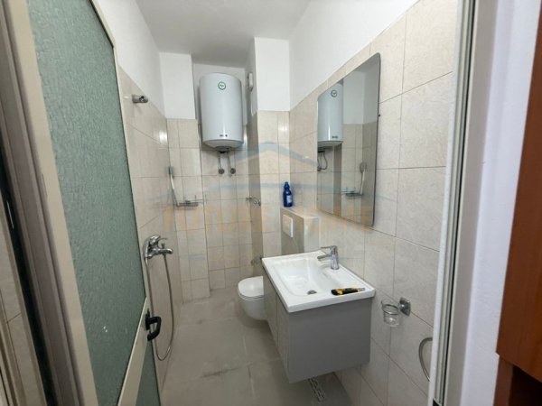 Durres, jepet me qera apartament 1+1 Kati 8, 350 € (durres)