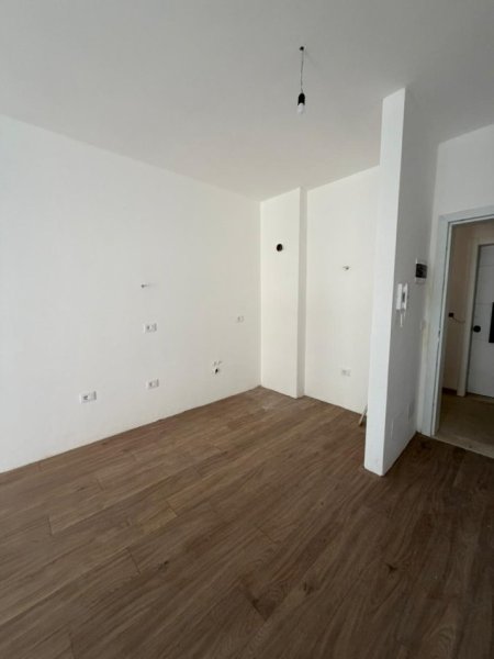 Tirane, shitet apartament 2+1+Ballkon Kati 3, 95 m² 123.370 € (Tirana Entry 2)
