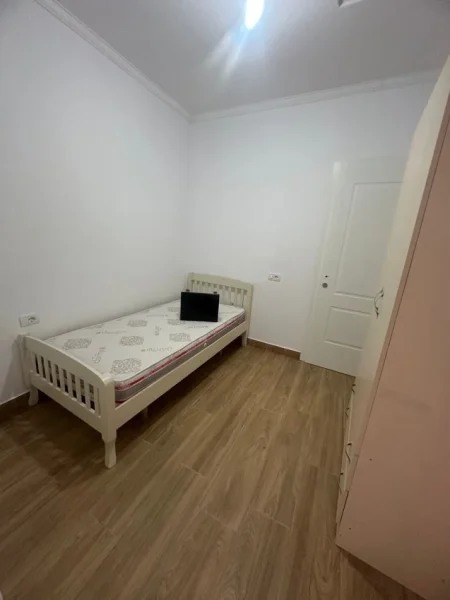 Tirane, jap me qera Vile 2+1 Kati 3, 70 m² 300 € (Idriz dollaku)