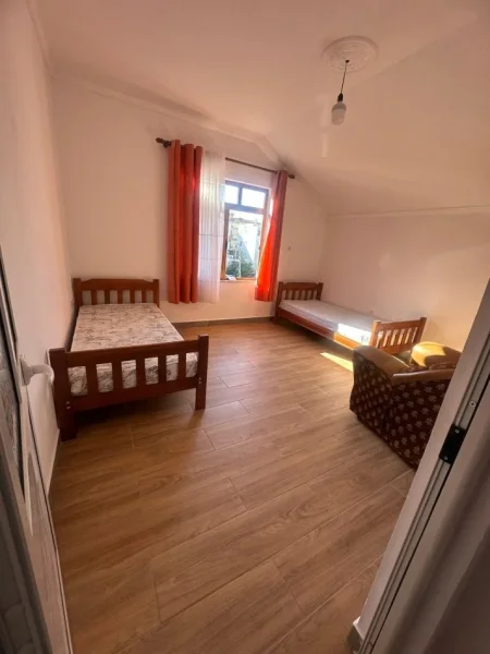 Tirane, jap me qera Vile 2+1 Kati 3, 70 m² 300 € (Idriz dollaku)