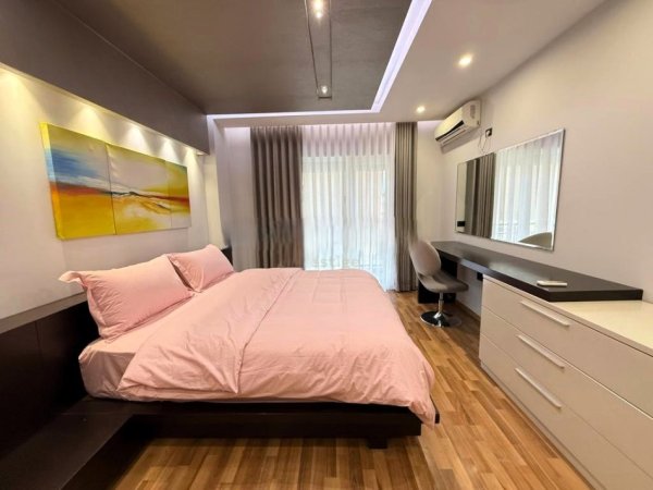 Tirane, jepet me qera apartament 2+1 Kati 7, 120 m² 1.500 € (rruga e elbasanit)