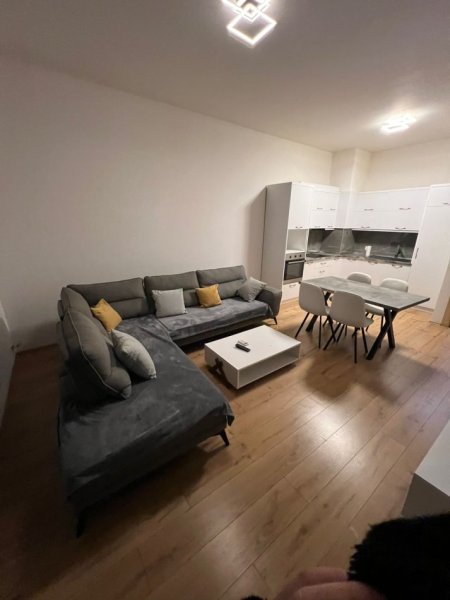 Tirane, jepet me qera apartament 1+1+Ballkon Kati 4, 73 m² 750 € (Kompleksi Square 21)