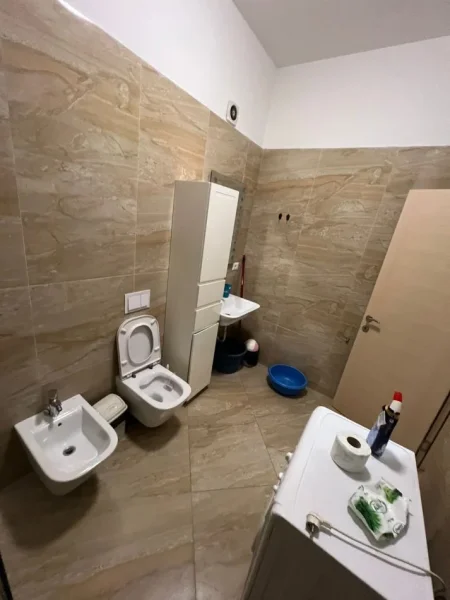 Tirane, jepet me qera apartament 1+1+Ballkon Kati 4, 73 m² 750 € (Kompleksi Square 21)
