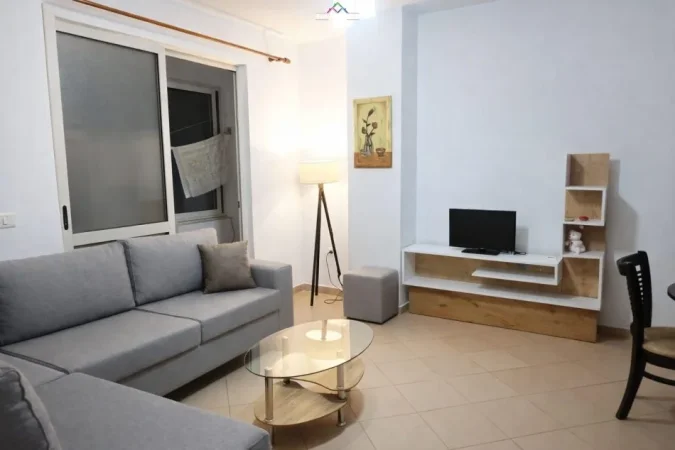 Tirane, jepet me qera apartament 1+1 Kati 2, 65 m² 450 € (Don Bosko, prane Hotel Ferrari)
