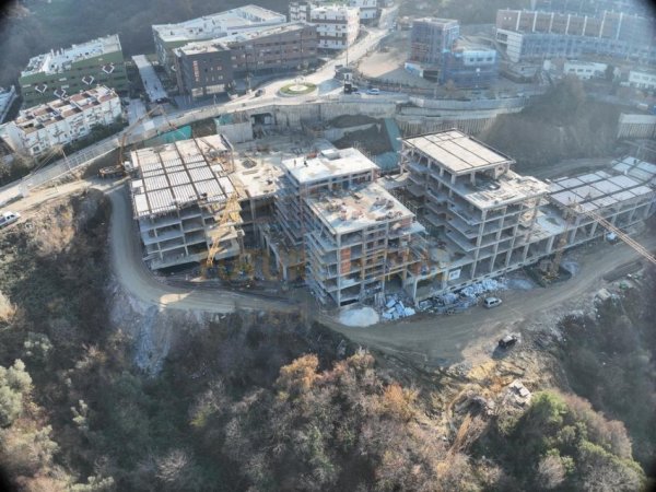 OKAZION : SHITET APARTAMENT 2+1 REZIDENCA KODRA E DIELLIT