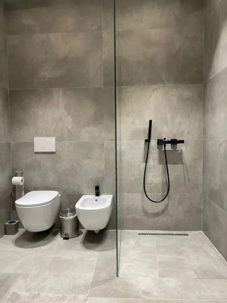 Tirane, jepet me qera apartament 2+1+Ballkon Kati 15, 160 m² 2.000 € (Fatmir Haxhiu)