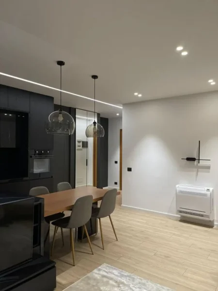 Tirane, jepet me qera apartament 2+1+Ballkon Kati 15, 160 m² 2.000 € (Fatmir Haxhiu)