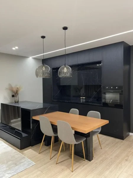 Tirane, jepet me qera apartament 2+1+Ballkon Kati 15, 160 m² 2.000 € (Fatmir Haxhiu)