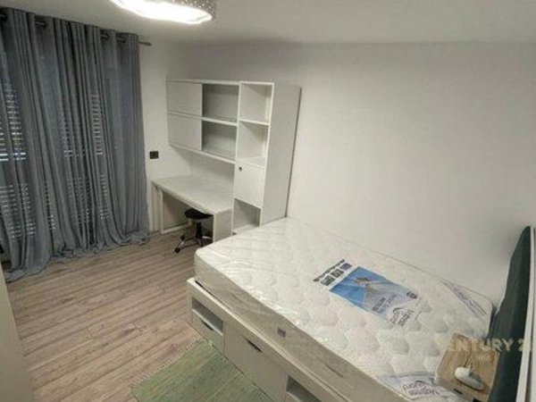 Tirane, shitet apartament 3+1 Kati 3, 129 m² 280.000 € (RRUGA E DURRESIT)