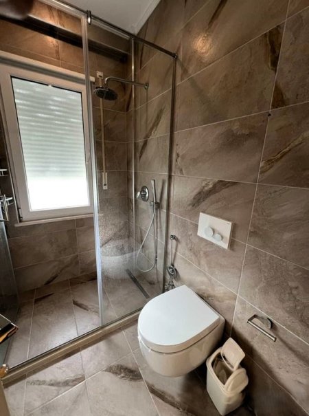 Tirane, shitet apartament 3+1 Kati 3, 155 m² 400.000 € (liqeni i thate)