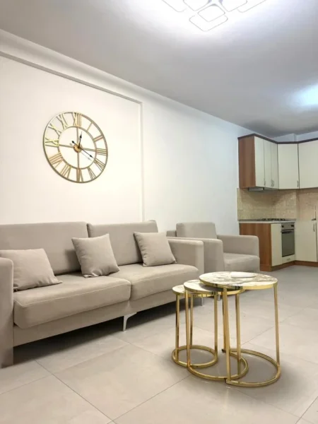 Tirane, jepet me qera apartament 2+1+Ballkon Kati 3, 85 m² 600 € (Myslym Shyri)