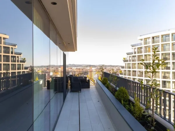 Tirane, shitet apartament+verande | Penthouse 5+1+Aneks+Ballkon Kati 13, 545 m² (Liqeni Tiranes)
