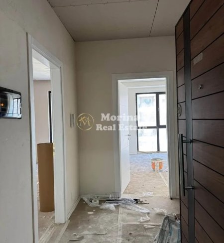 Tirane, jepet me qera ambjent biznesi Kati 3, 65 m² 550 € (Astir)