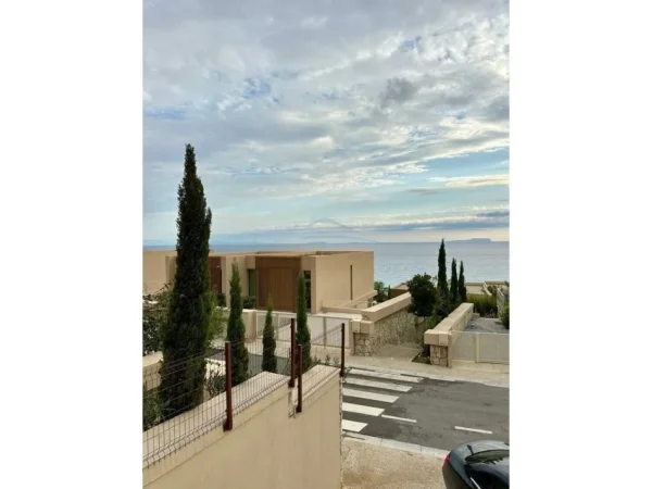 Dhermi - Palase, shitet apartament 2+1+Ballkon Kati 0, 107 m² 550.000 € (Green Coast)