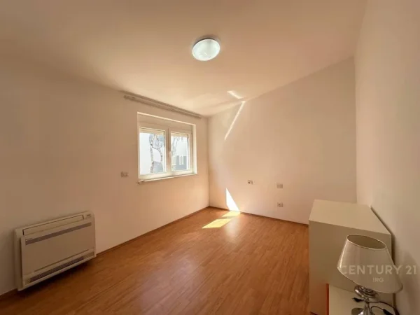 Tirane, jepet me qera 5+1 Kati 3, 491 m² 4.500 € (Kodra e Diellit 1)