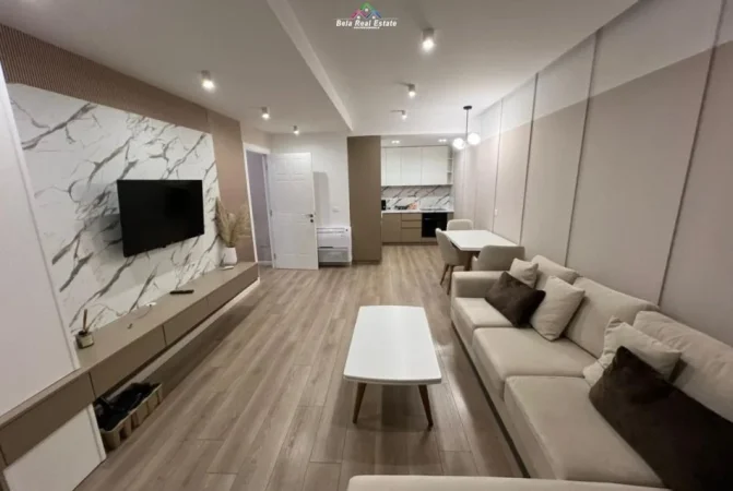 Tirane, jepet me qera apartament 1+1+Ballkon Kati 11, 60 m² 800 € (Square 21)