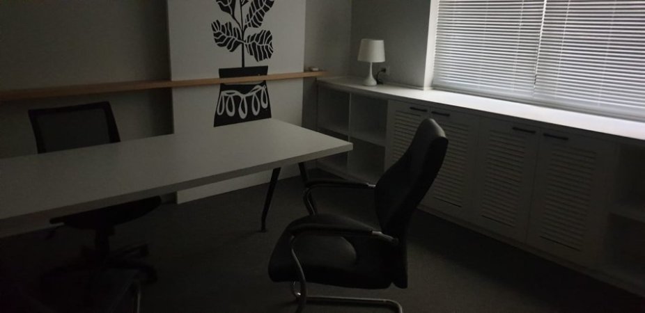 Tirane, jepet me qera zyre Kati 6, 70 m² 850 € (BLLOK)