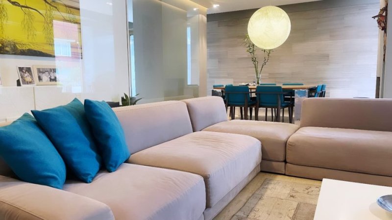 Tirane, shitet apartament 3+1+Ballkon , 220 m² 600.000 € (Kopshti Botanik)