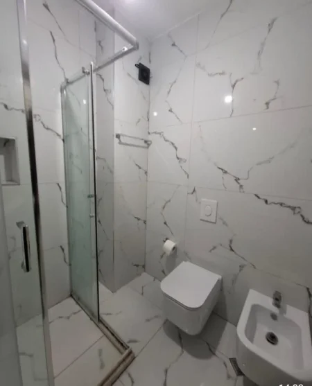 Tirane, shitet apartament 1+1+Ballkon Kati 5, 72 m² 85.000 € (KAMEZ)