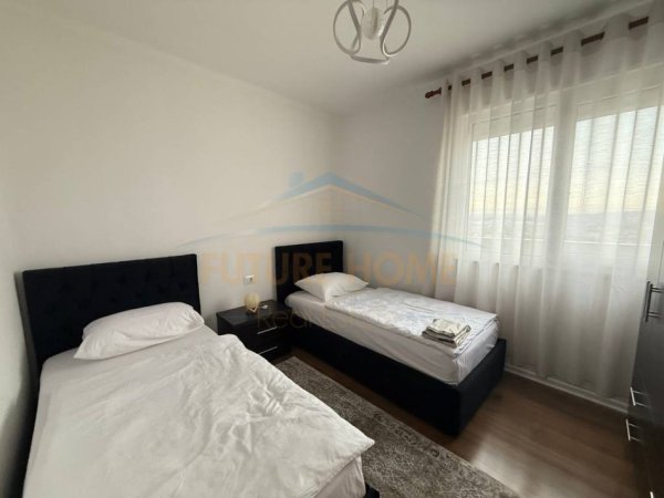 Tirane, jepet me qera apartament 2+1+Ballkon Kati 5, 80 m² 800 € (Rruga e Dibres, Tirane)
