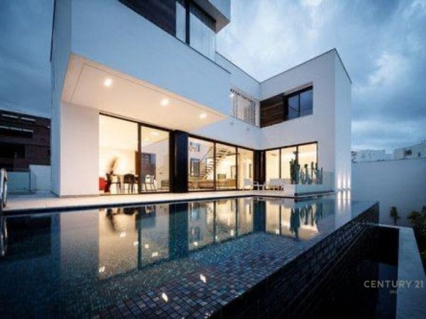 Durres, shitet Vile 3+1+Aneks+Ballkon Kati 2, 263 m² 550.000 € (Durres)