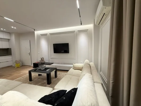 Tirane, jepet me qera apartament 2+1 Kati 5, 100 m² 1.100 € (Pazari i Ri)