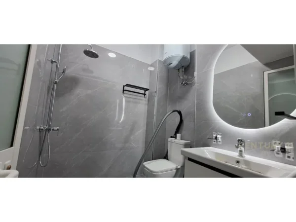 Tirane, jepet me qera apartament 2+1 Kati 4, 93 m² (Brryli)