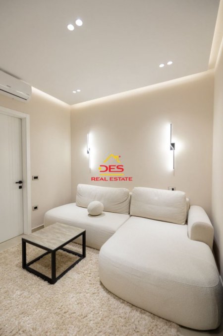 Vlore, shitet apartament 1+1 Kati 1, 110 m² 215.000 € (Rruga Gjergj Kastrioti)