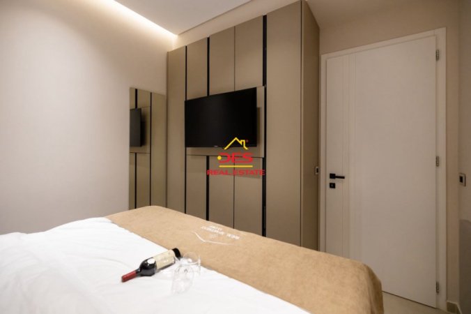 Vlore, shitet apartament 1+1 Kati 1, 110 m² 215.000 € (Rruga Gjergj Kastrioti)