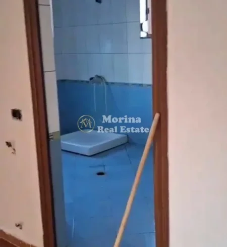 Tirane, jepet me qera apartament 2+1 Kati 2, 214 m² 300 € (Kamez)