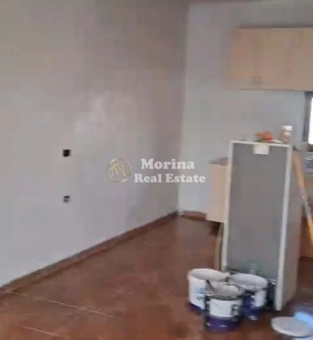 Tirane, jepet me qera apartament 2+1 Kati 2, 214 m² 350 € (Kamez)