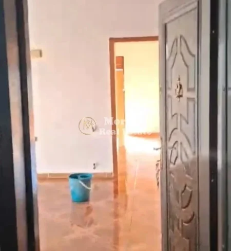 Tirane, jepet me qera apartament 2+1 Kati 2, 214 m² 300 € (Kamez)