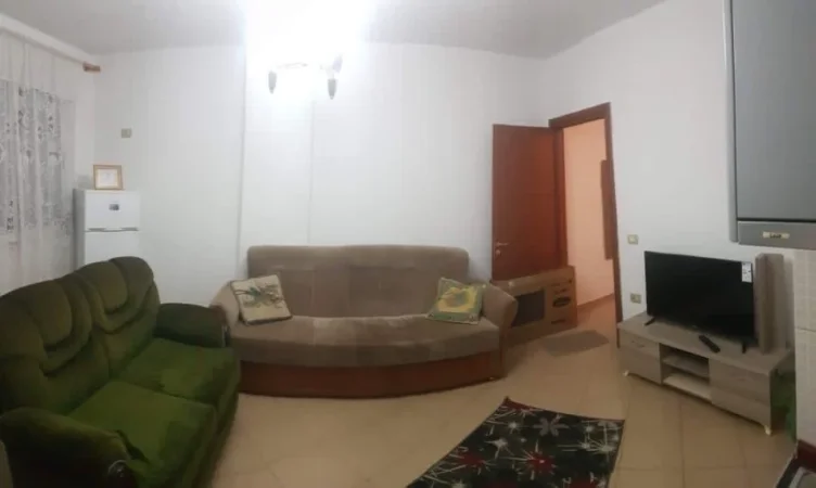 Tirane, jepet me qera apartament 1+1 Kati 6, 65 m² 400 € (Pallatet Cabej Misto Mame)