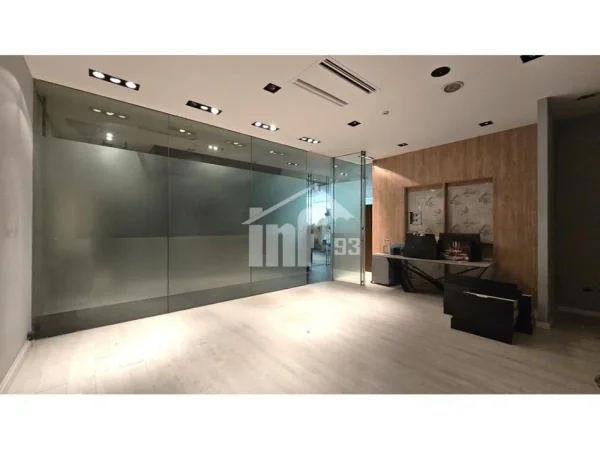 Tirane, jepet me qera ambjent biznesi , 52 m² 800 € (NË RRUGËN "ABDYL FRASHËRI")