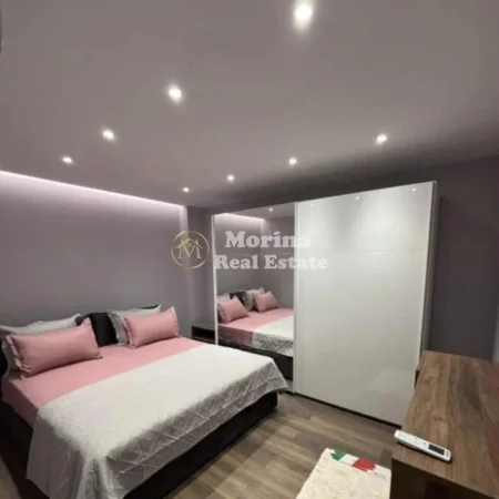 Tirane, jepet me qera apartament 1+1 Kati 1, 60 m² 700 € (Stacioni i Trenit)