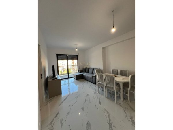 Tirane, jepet me qera apartament 2+1 Kati 2, 105 m² 700 € (Bulevardi i Ri)