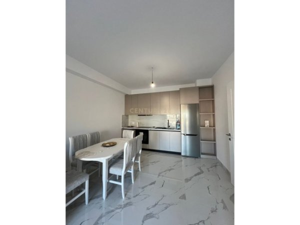 Tirane, jepet me qera apartament 2+1 Kati 2, 105 m² 700 € (Bulevardi i Ri)